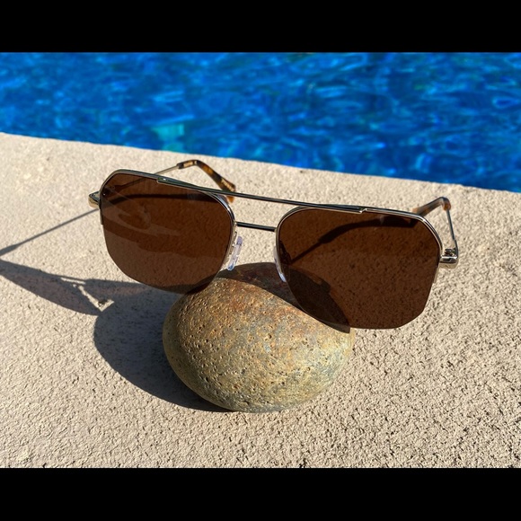Raen Optics Munroe Gold Jaguar Sunglasses - Picture 8 of 12